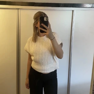 Stickad tröja - Fin stickad tröja som ny🙌🏼 Sitter som en S