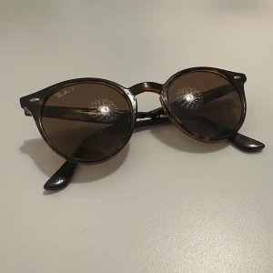 Rayban - - Perfekt skick - Ingen box ingår