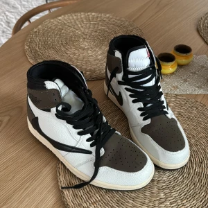 Nike jordan travis - fint skick använda 2-3 gånger max