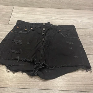 Jeansshorts  - Använda nån gång. Nyskick. Finns i Stockholm 🌸