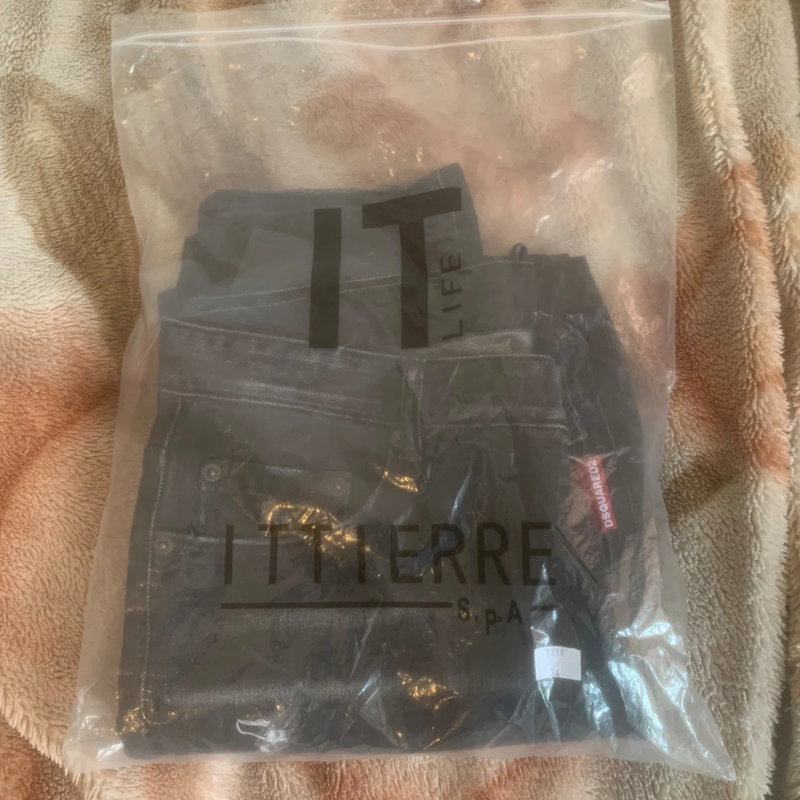 Svarta jeans med slitningar från Dsquared2 - 91