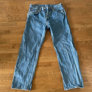 Weekday Jeans - Säljer mina Space Relaxed Straight Jeans från Weekday! In princip helt nya och storlek 30/30