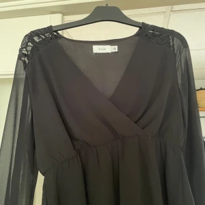 Blus - En blus från vila i storlek 40 men den är liten i storleken.