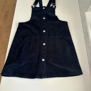 Klänning 💕 - Säljer då jag inte använder den och har även inte gjort 💕