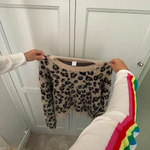 Jättefin leopard tröja - Tjocktröja