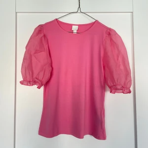 Rosa blus med puffärmar - Fin rosa blus/tröja från H&M, stl S💖
