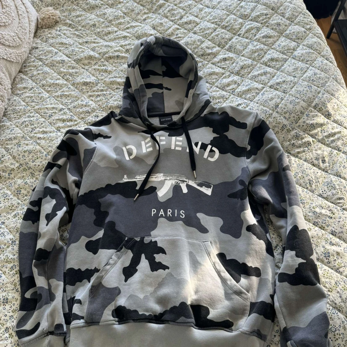 Defend Paris hoodie