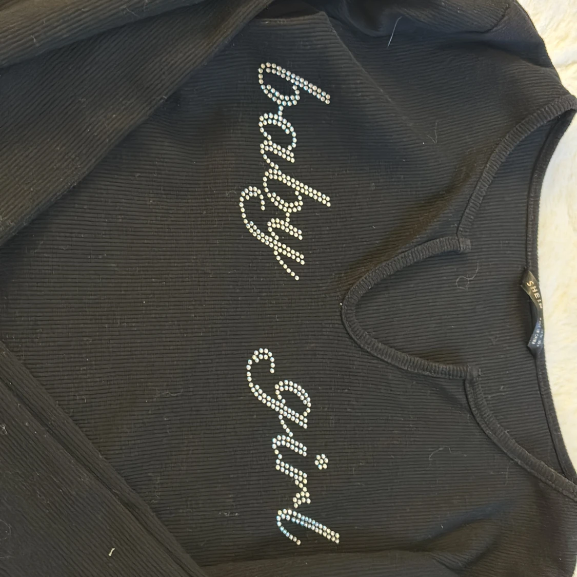 Svart ribbad topp från Shein - 90