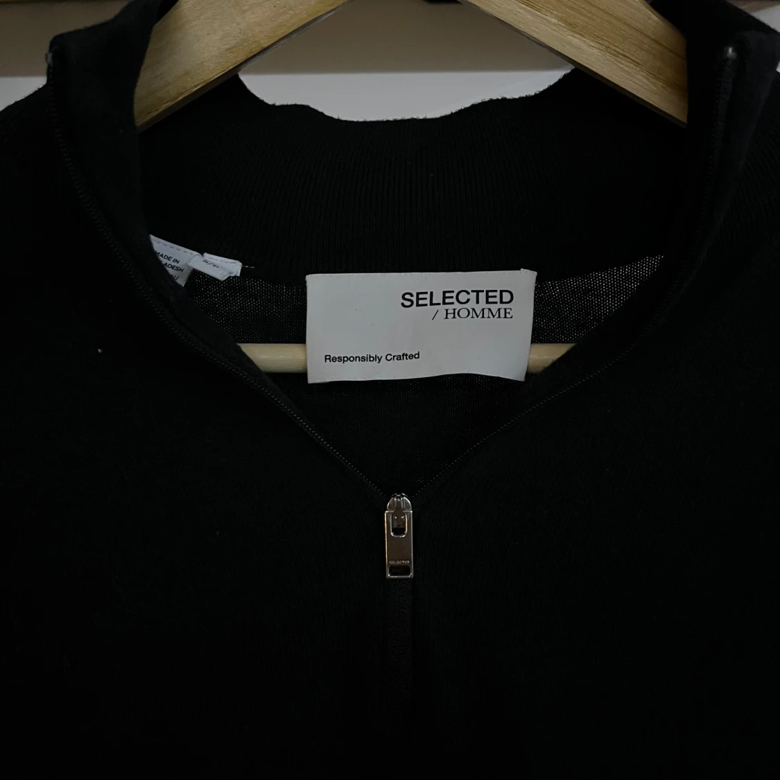 Svart tröja med dragkedja från Selected Homme - 90