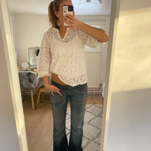 Spets topp - Såååå fin spets topp/blus! Aldrig använd😍😍😍