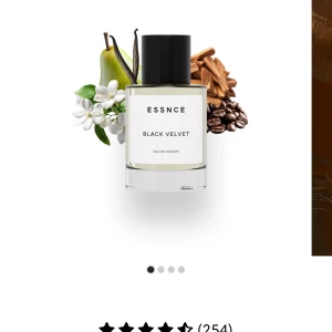 Black velvet essence  - Säljer en black velvet parfym från essence som jag fick i födelsedagspresent, säljer då jag redan har en likadan🩷doften är baserad på black opium