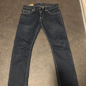 Dondup jeans - Ett par dondup jeans som är i väldigt bra skick.