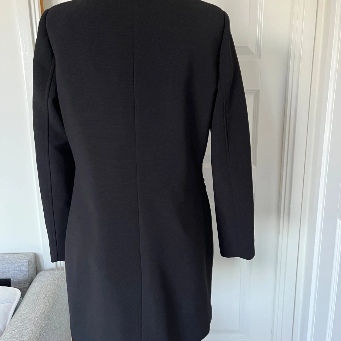 Svart kappa med dragkedja - 3