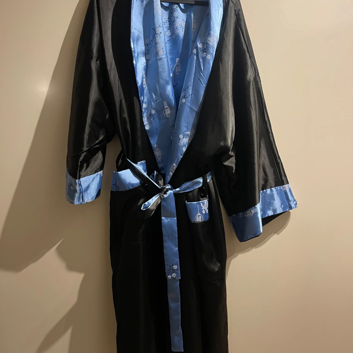 Morgonrock kimonomodell vändbar blå och svart - 1
