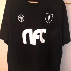 Rift 2022 t-shirt - Merch t-shirt från Rift 2022 i Stockholm. Drain gang uppträdde då. 10/10 cond aldrig använd