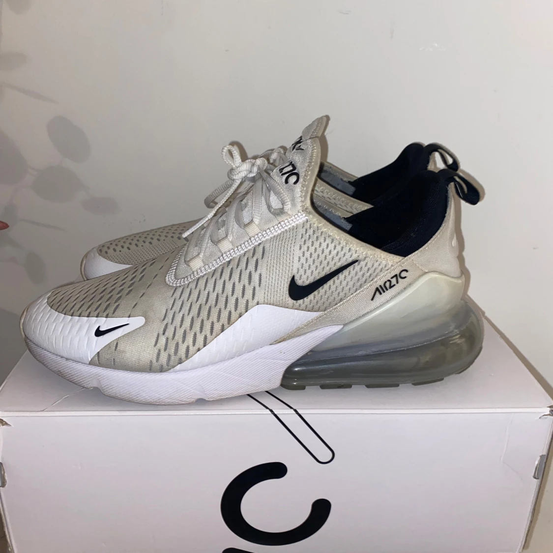 Nike Air Max 270  - 1