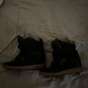 Isabel Marant skor - Snygga svarta Isabel Marant skor. Storlek 38 men passar även mig som har 37