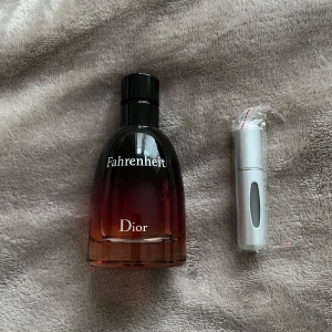 Dior Fahrenheit EDP, Sample - 5ml Dior Fahrenheit i parfymbehållare, kan komma med olika färger än grå.