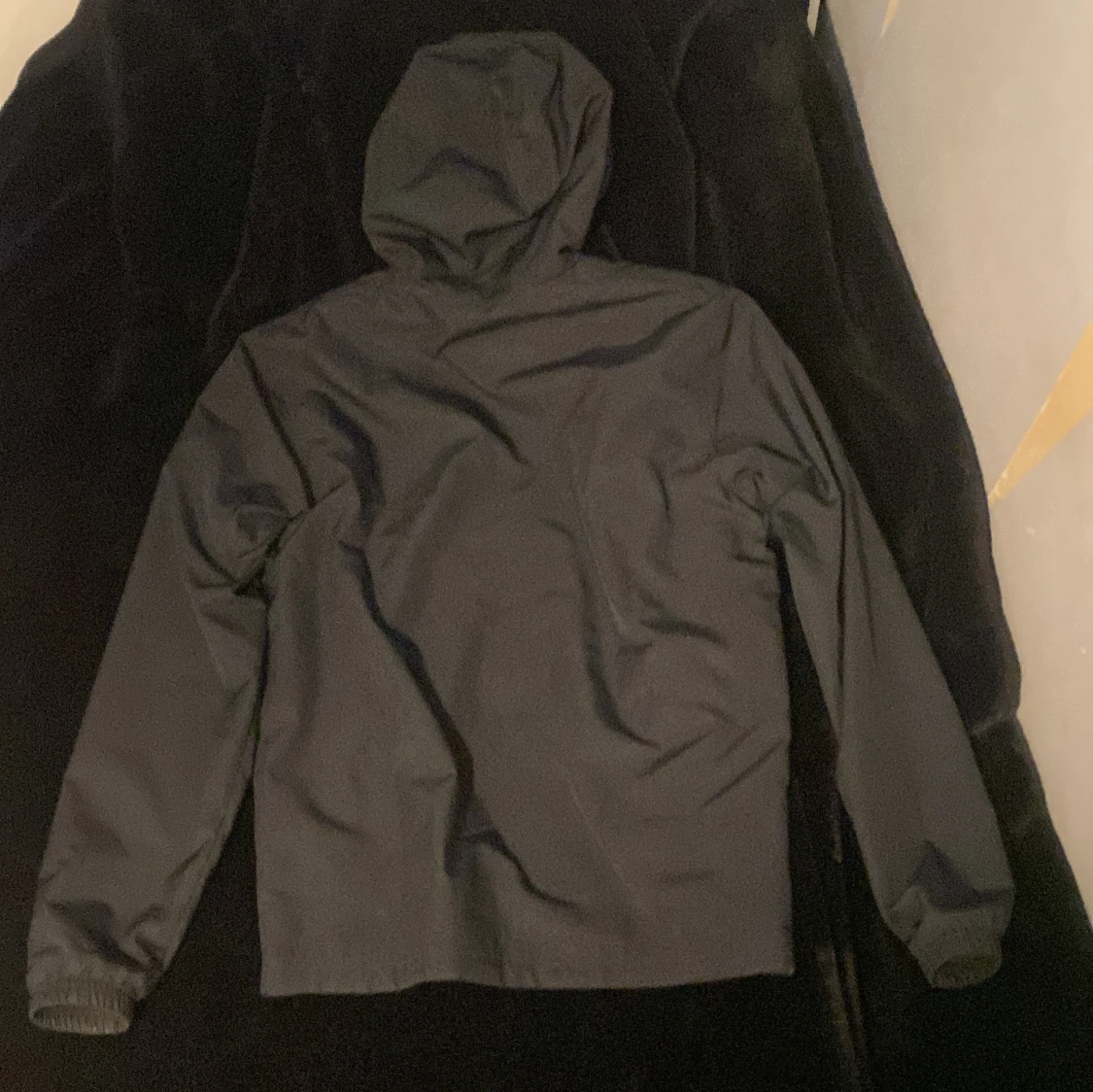 Under Armour vindjacka  - 90