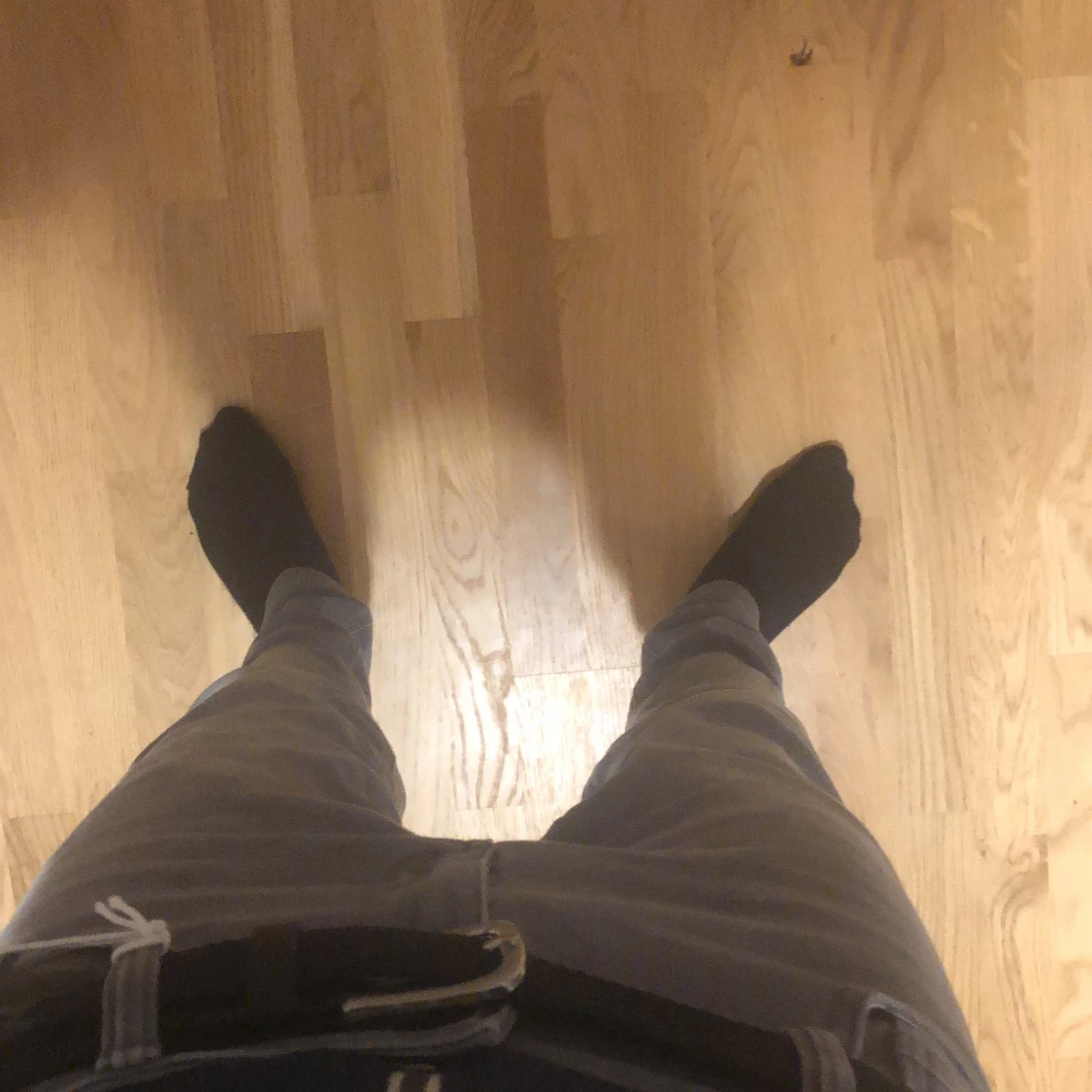 Svart bälte med silverfärgat spänne - 92