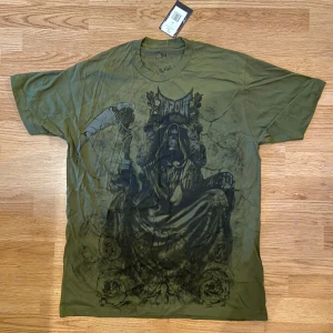 Tapout T-shirt  - !skicka bud för snabb affär! Tvärfet Tapout T-shirt, storlek L och helt ny med tag. Skriv om ni undrar någonting 🎄📲💯