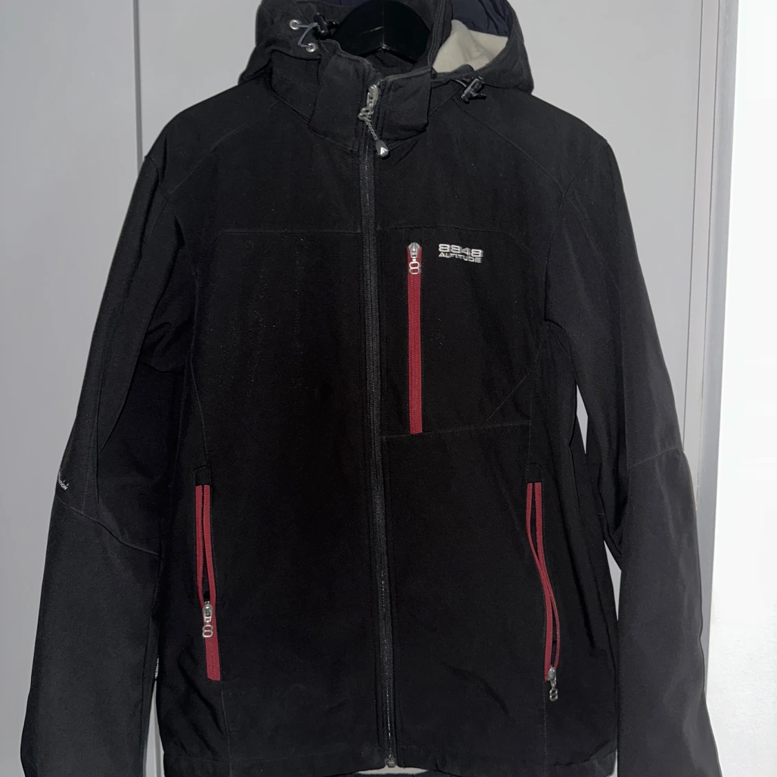 Svart jacka från 8848