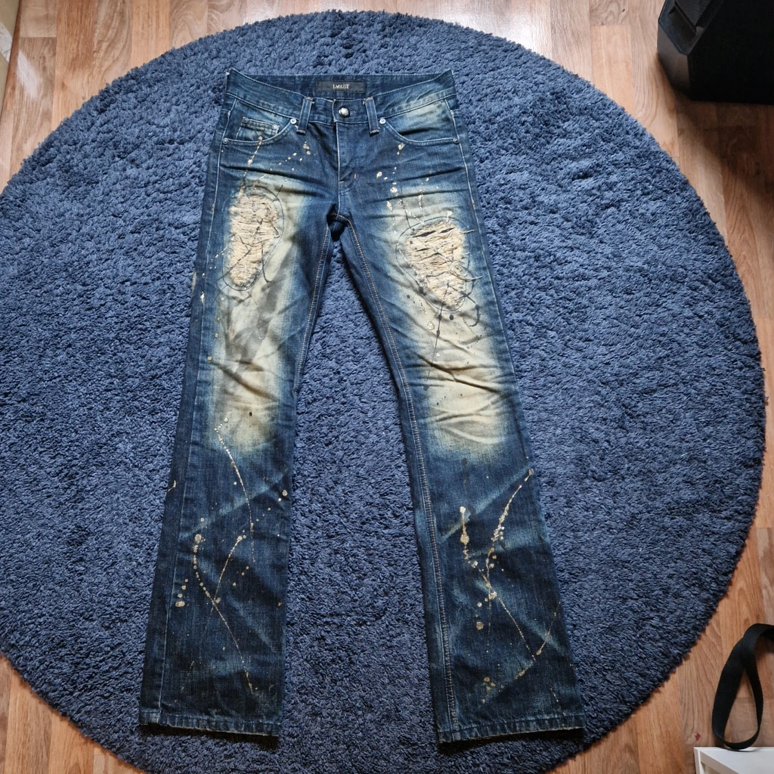 Lagust distressed jeans