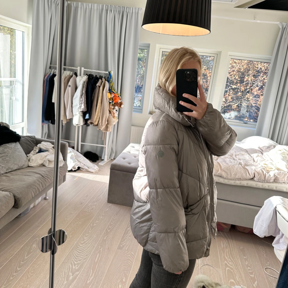 Grå dunjacka från Massimo Dutti - 1