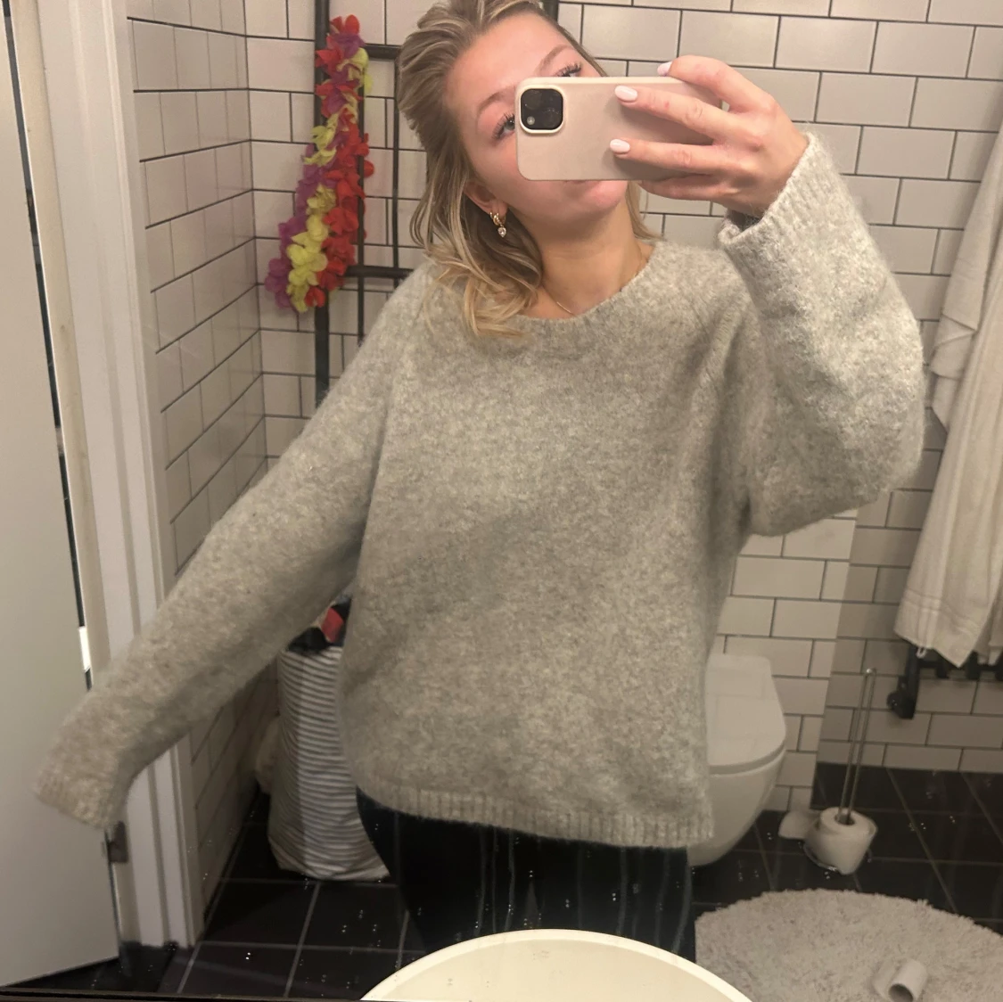 Grå stickad tröja - 91