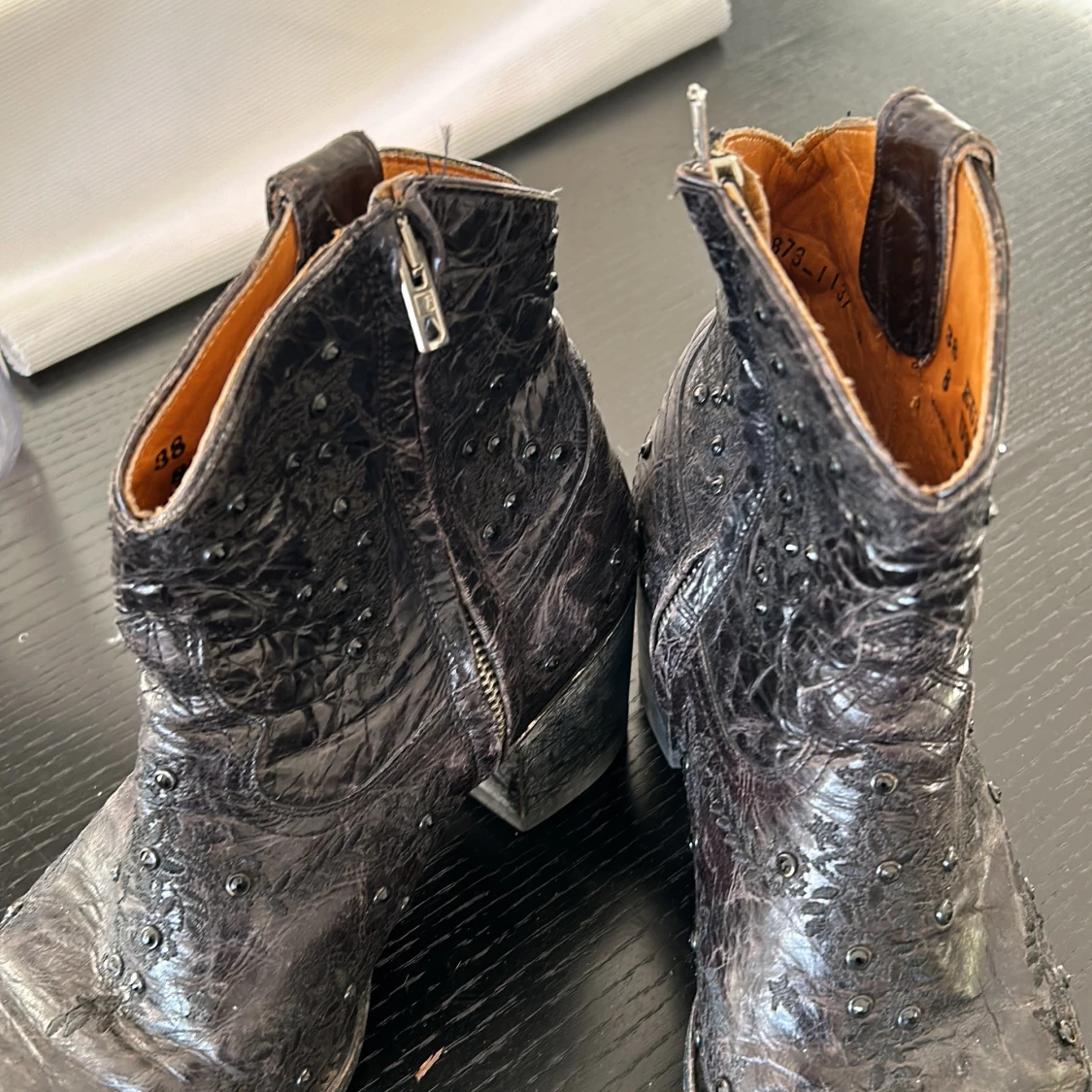 Svarta boots med nitar - 91