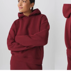 Gina hoodie - Hoodie strl S, vinröd färg! Oanvänd med prislapp🩷