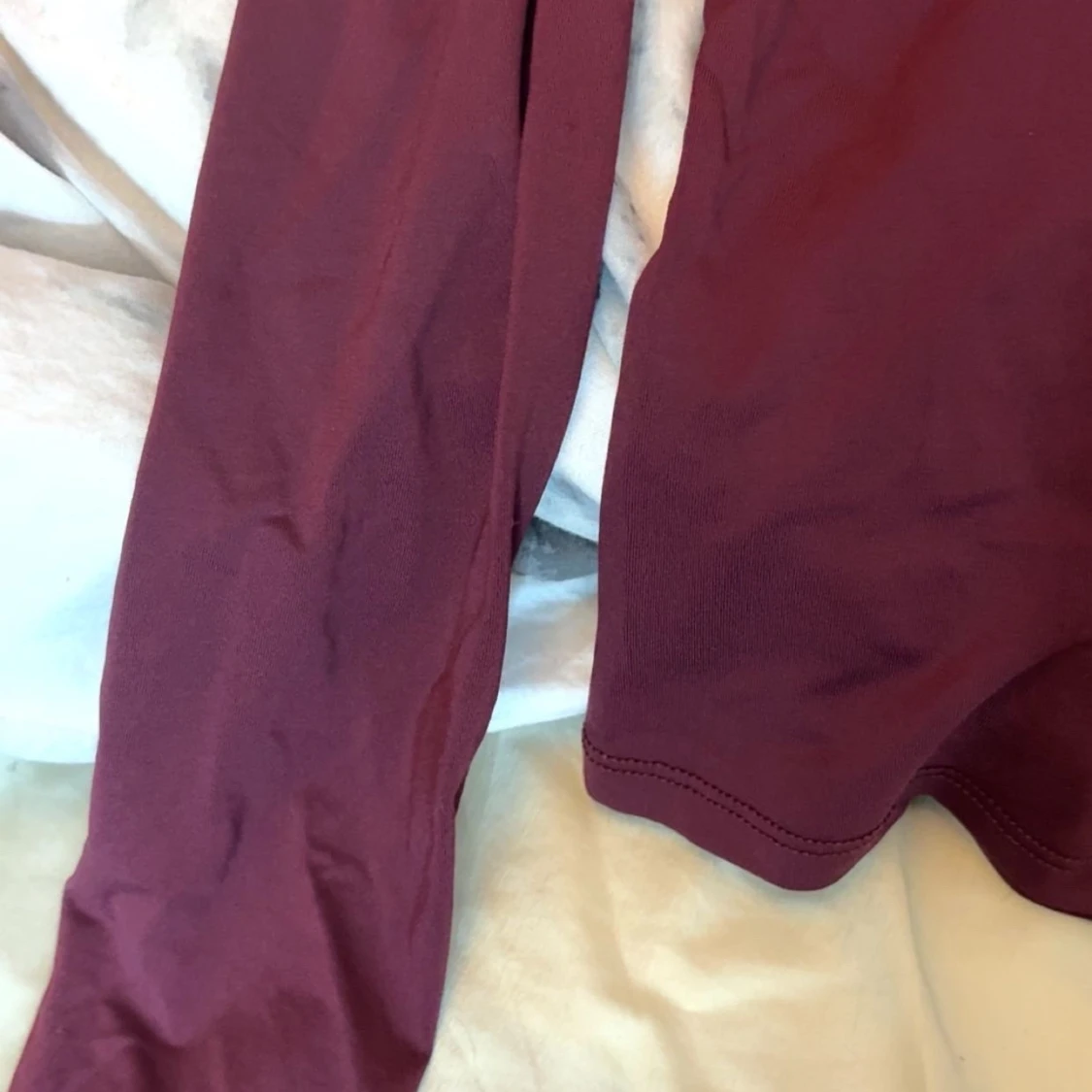 Vinröd långärmad tröja från Lager157 - 1