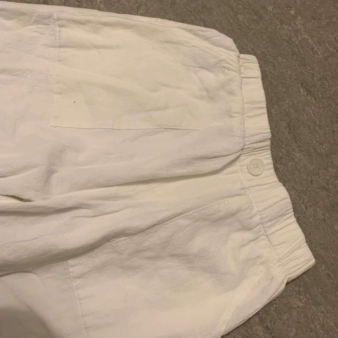 Vita linnebyxor med elastisk midja - 2