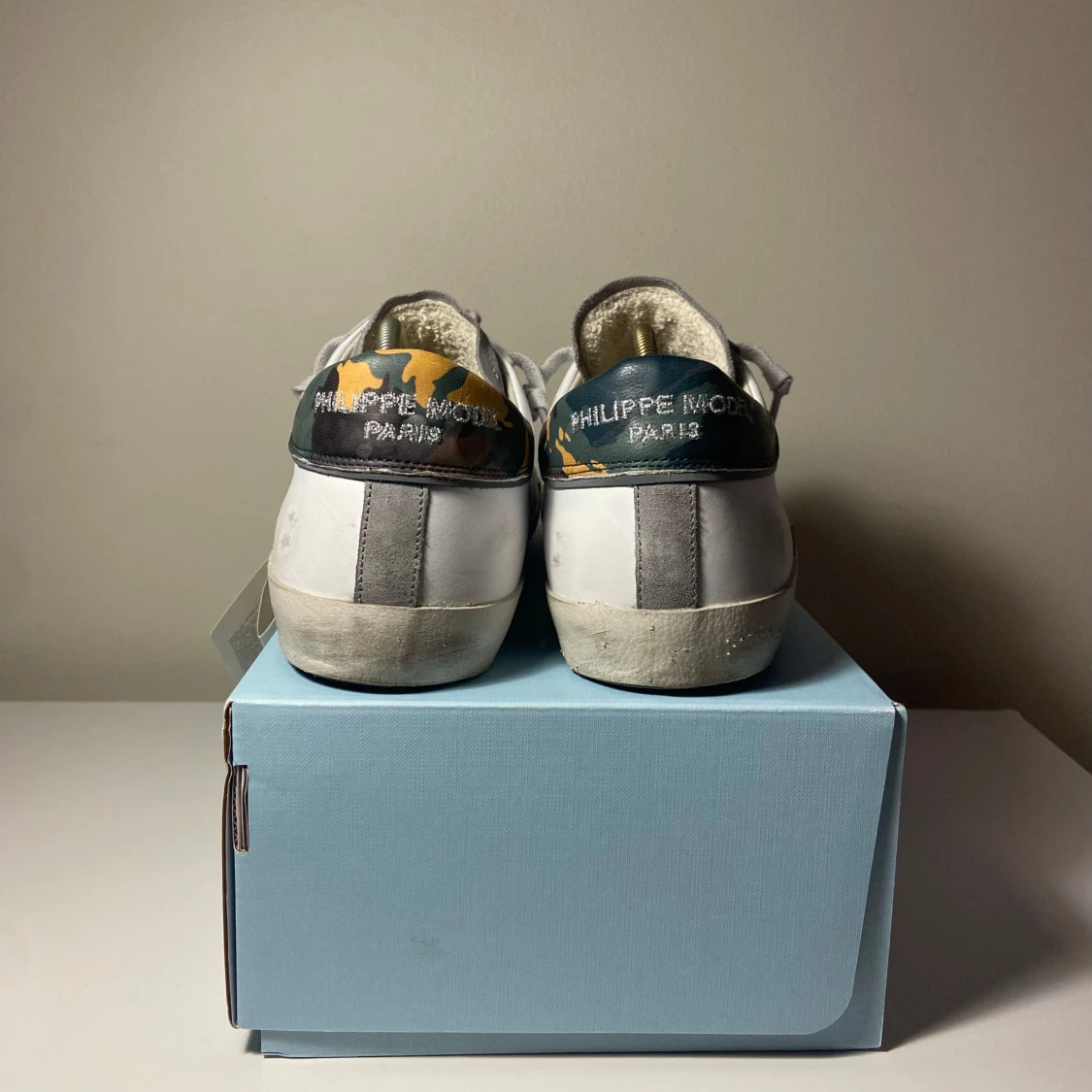 Vita sneakers från Philippe Model - 3