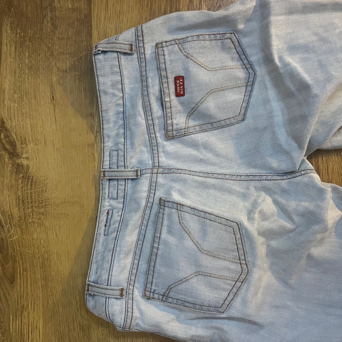 Ljusblå jeans med låg midja - 3