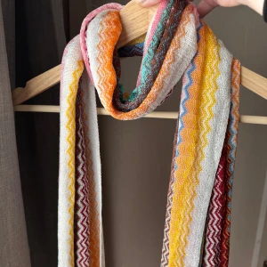 MISSONI halsduk - MISSONI scarf, worn once!