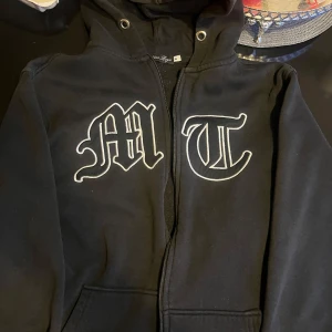 Tuttolente - Skicka bud så godkänner jag när rätt pris nämns. Bara fråga vid funderingar. 