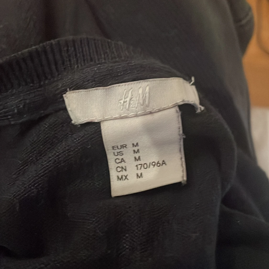 Mörk blå tröja med knappar från H&M - 3