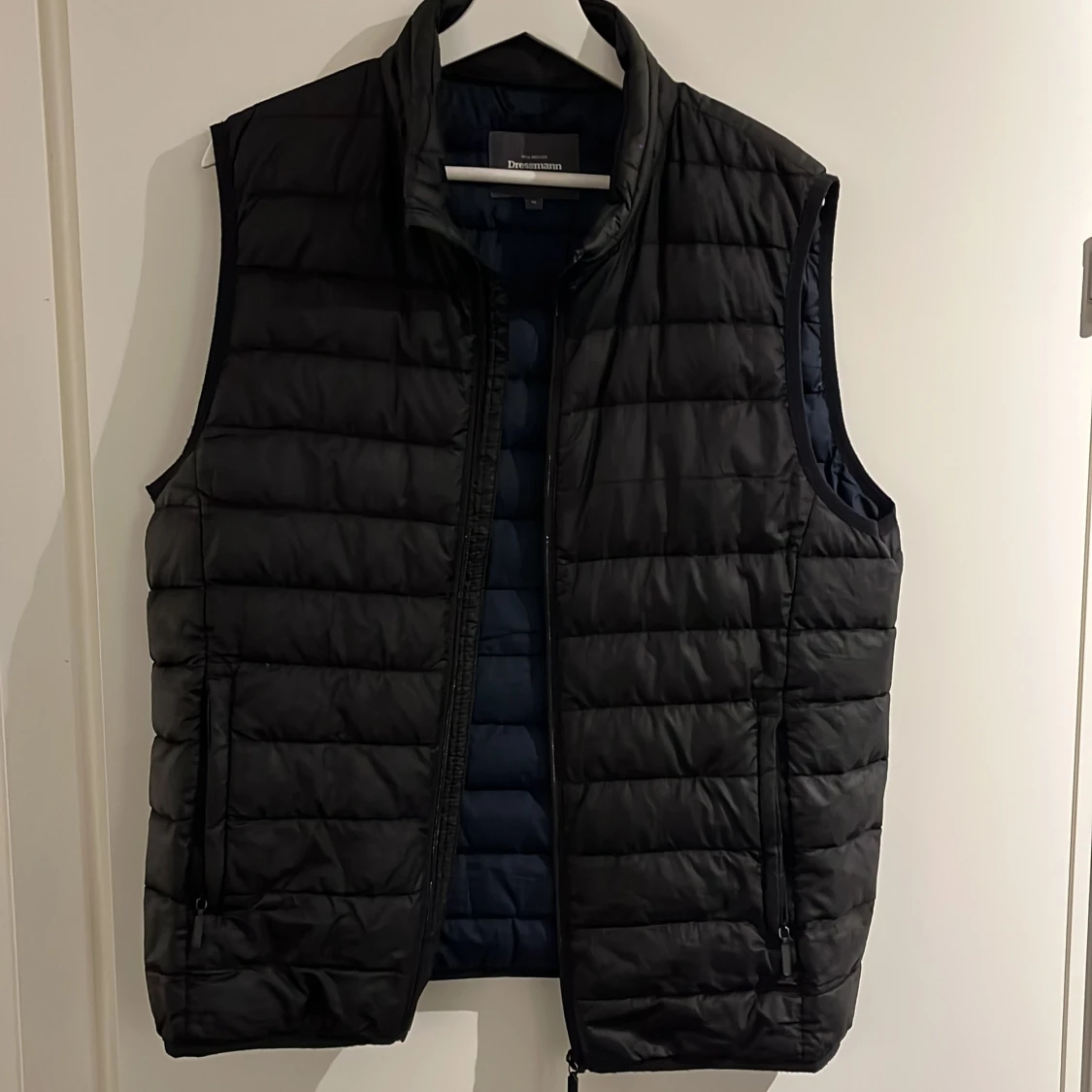 Svart väst från dressman 