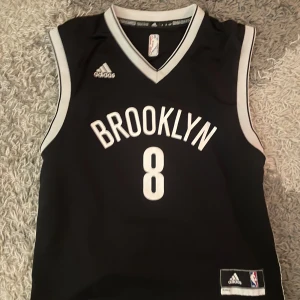 Brooklyn nets nba jersey - Brooklyn nets nba jersey, Storlek S. Så gott som nyskick