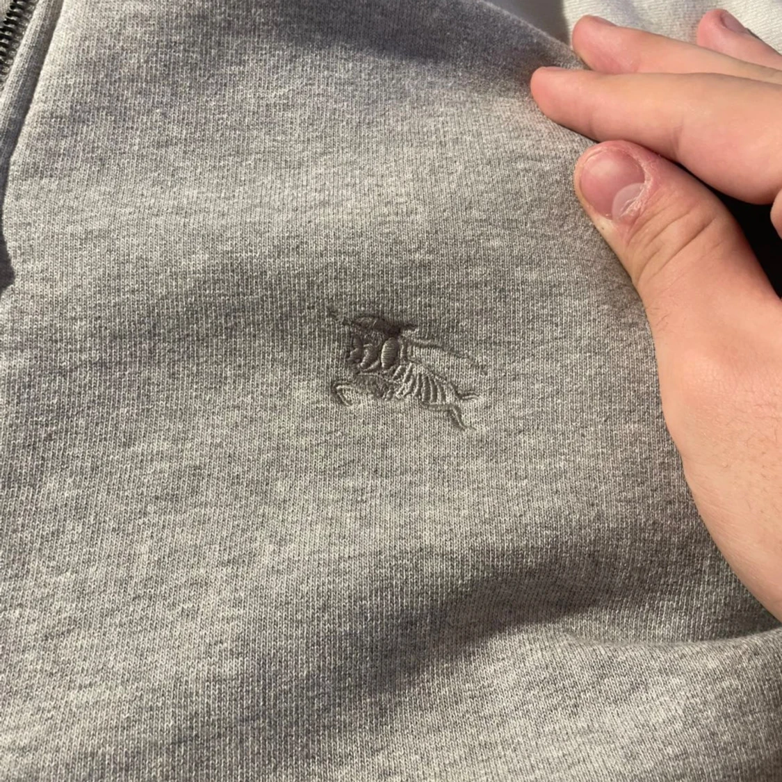 Grå huvtröja från Burberry - 91