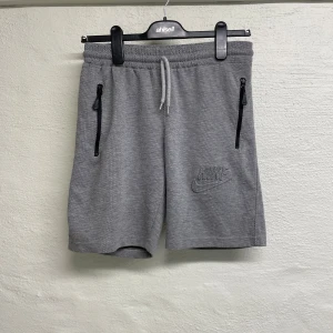 Nike shorts  - Nike shorts i storlek S.