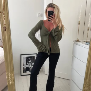 Designbysi topp  - Designbysi topp i storlek xs/s. Obs ej struken! 