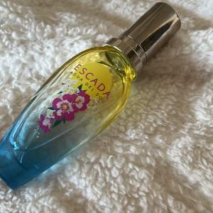 Limited edition parfym från Escada💖 Agua del Sol💖 Fruktig, fräsch, kvinnlig, somrig doft💖 30ml💖 3/4 kvar (se bilder)💖