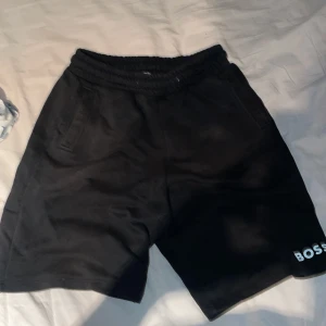 Boss shorts - Använt mycket under sommaren men blivit för små 