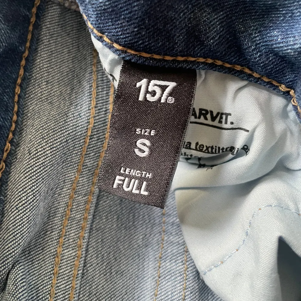 Helt nya jeans från lager 157! För långa för mig eftersom dom är Full length. Jag är 165 cm och tror att dom skulle ha passat bättre på 170 cm och längre💕. Jeans & Byxor.