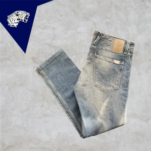 NYA REPLAY ANBASS - Helt nya Replay Anbass | Skick: Nya | Strl W34 L32 | Modellen är 182 cm | Vårt pris 599kr | Hör av dig om du undrar någonting!