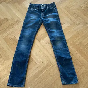 Ass snygga acne jeans. De är strl W29 L34. Inga skador.