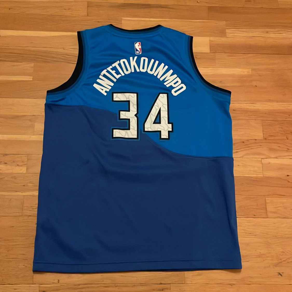 Giannis tröja swingman