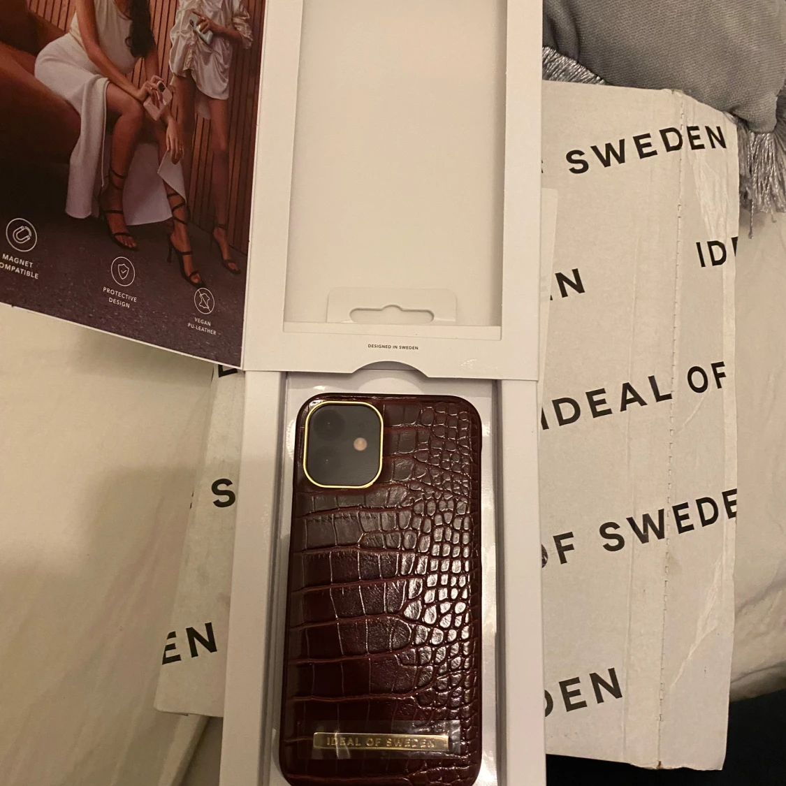 Brun mobilskal från Ideal of Sweden - 4